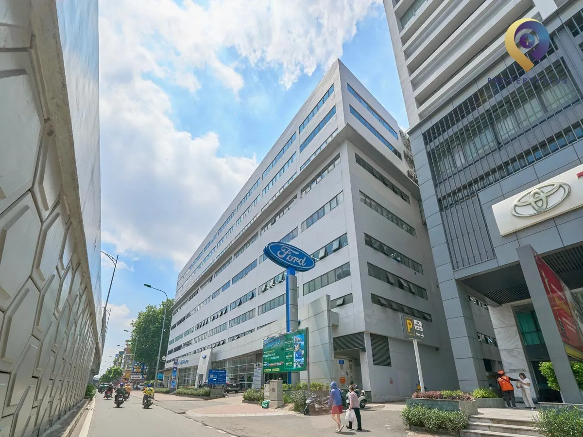Exterior view of 311-313 Truong Chinh office building in Thanh Xuan, Hanoi.